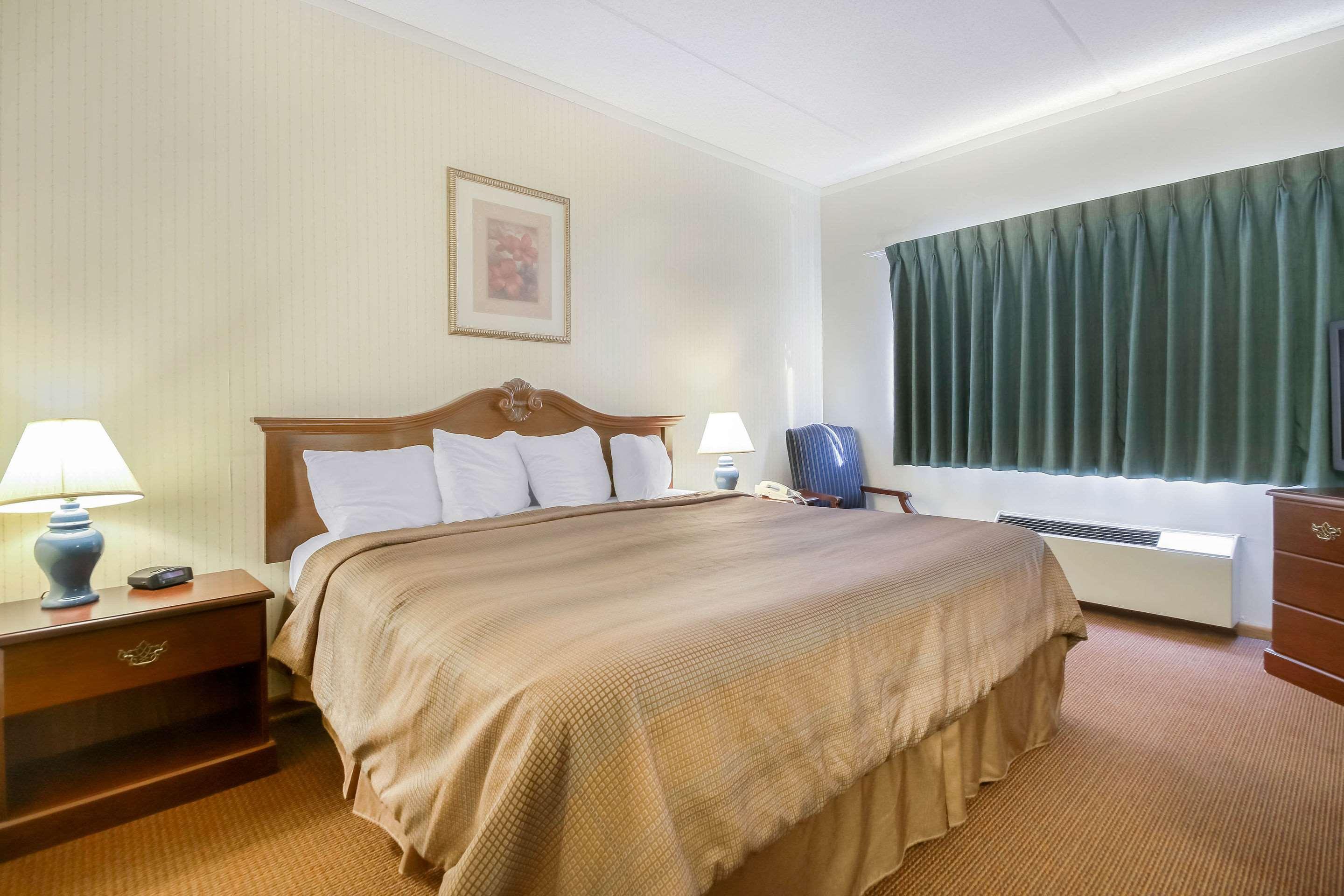 Comfort Inn & Suites Beaver Dam Esterno foto