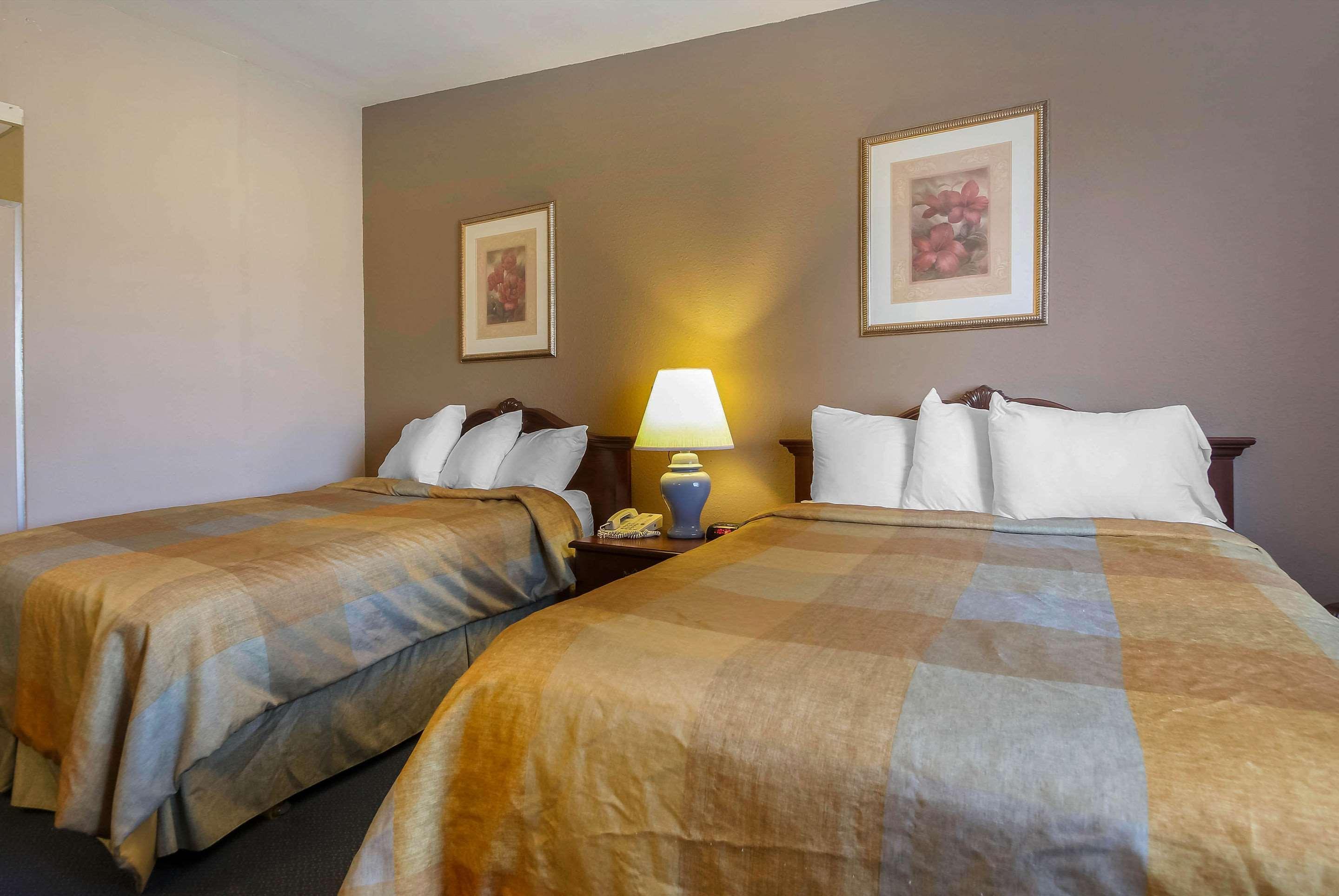 Comfort Inn & Suites Beaver Dam Esterno foto