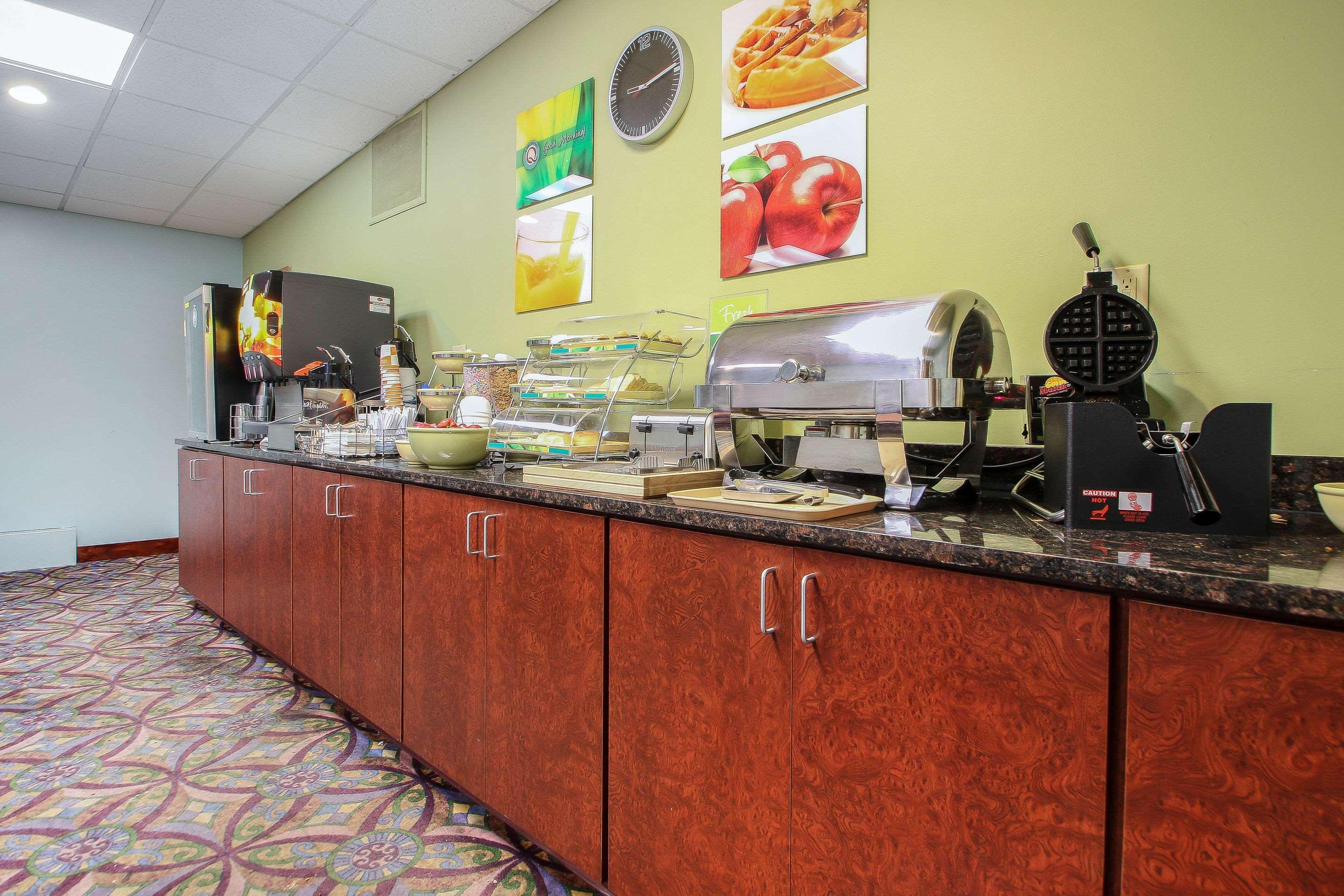 Comfort Inn & Suites Beaver Dam Esterno foto