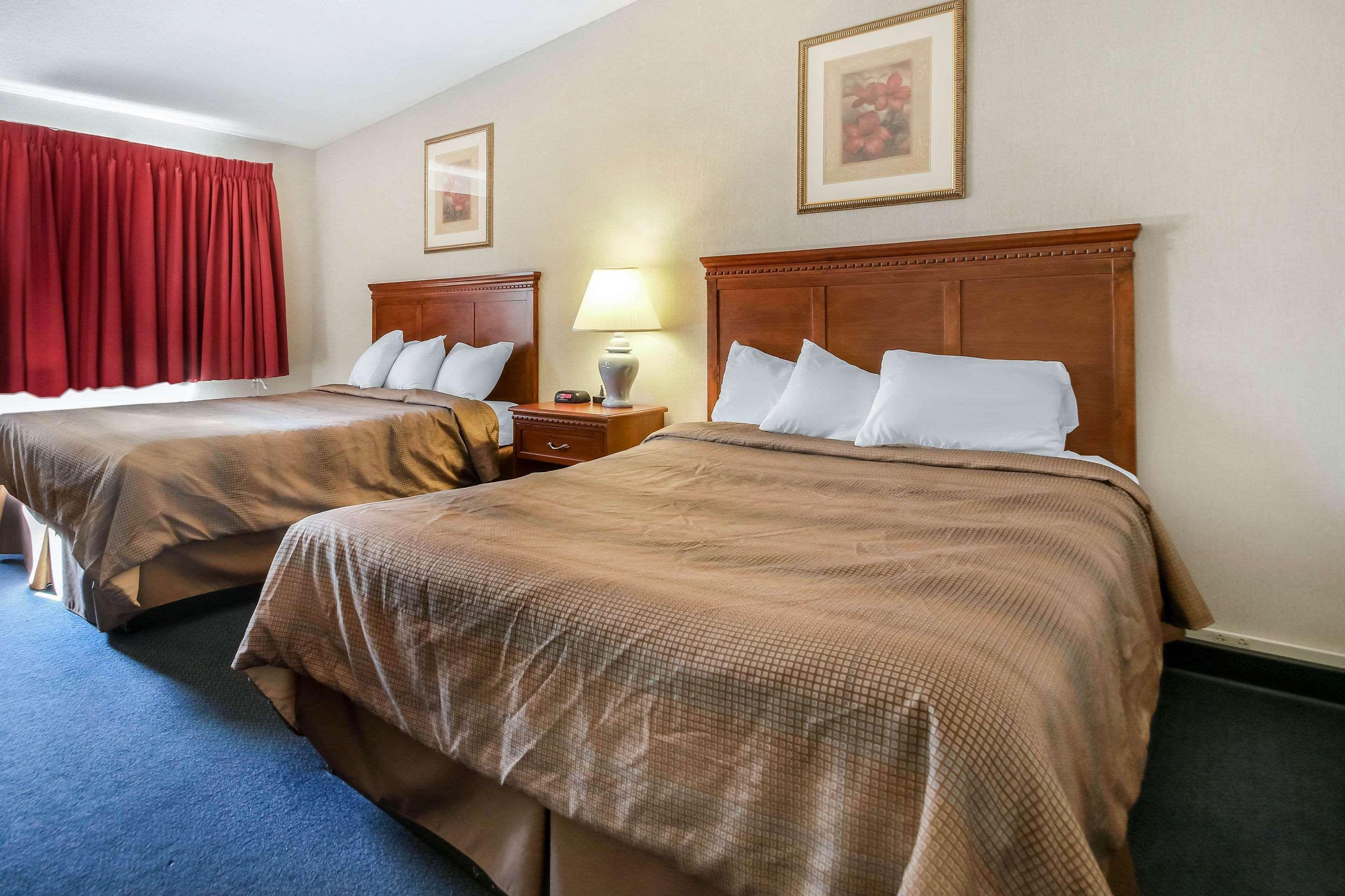 Comfort Inn & Suites Beaver Dam Esterno foto