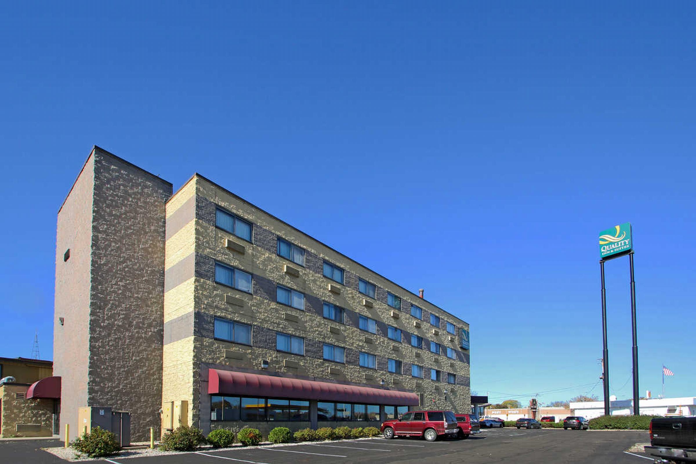 Comfort Inn & Suites Beaver Dam Esterno foto