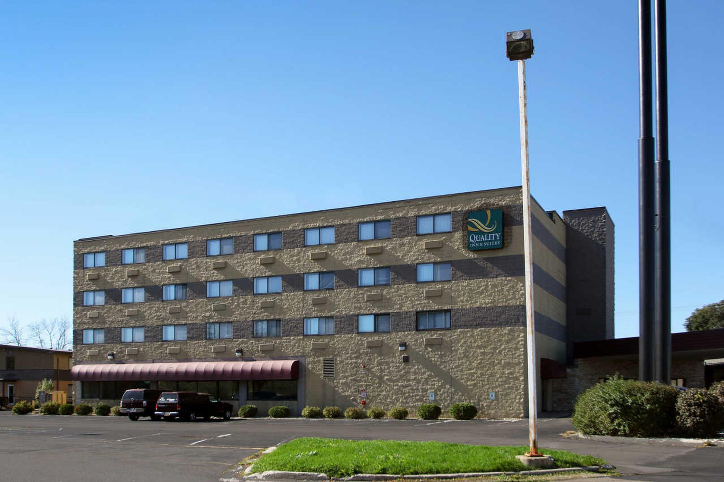 Comfort Inn & Suites Beaver Dam Esterno foto