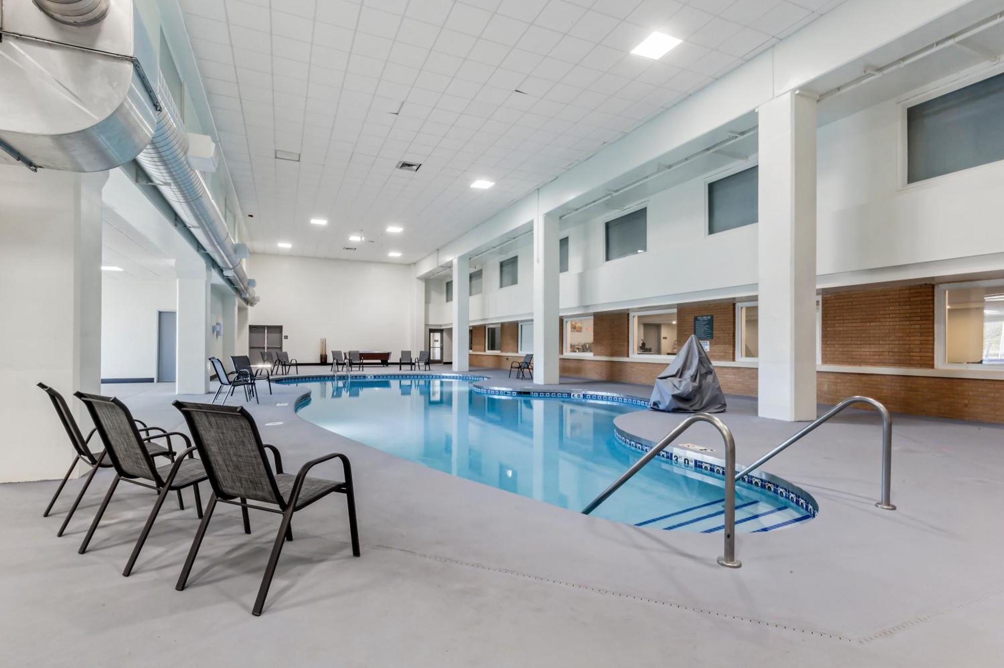 Comfort Inn & Suites Beaver Dam Esterno foto