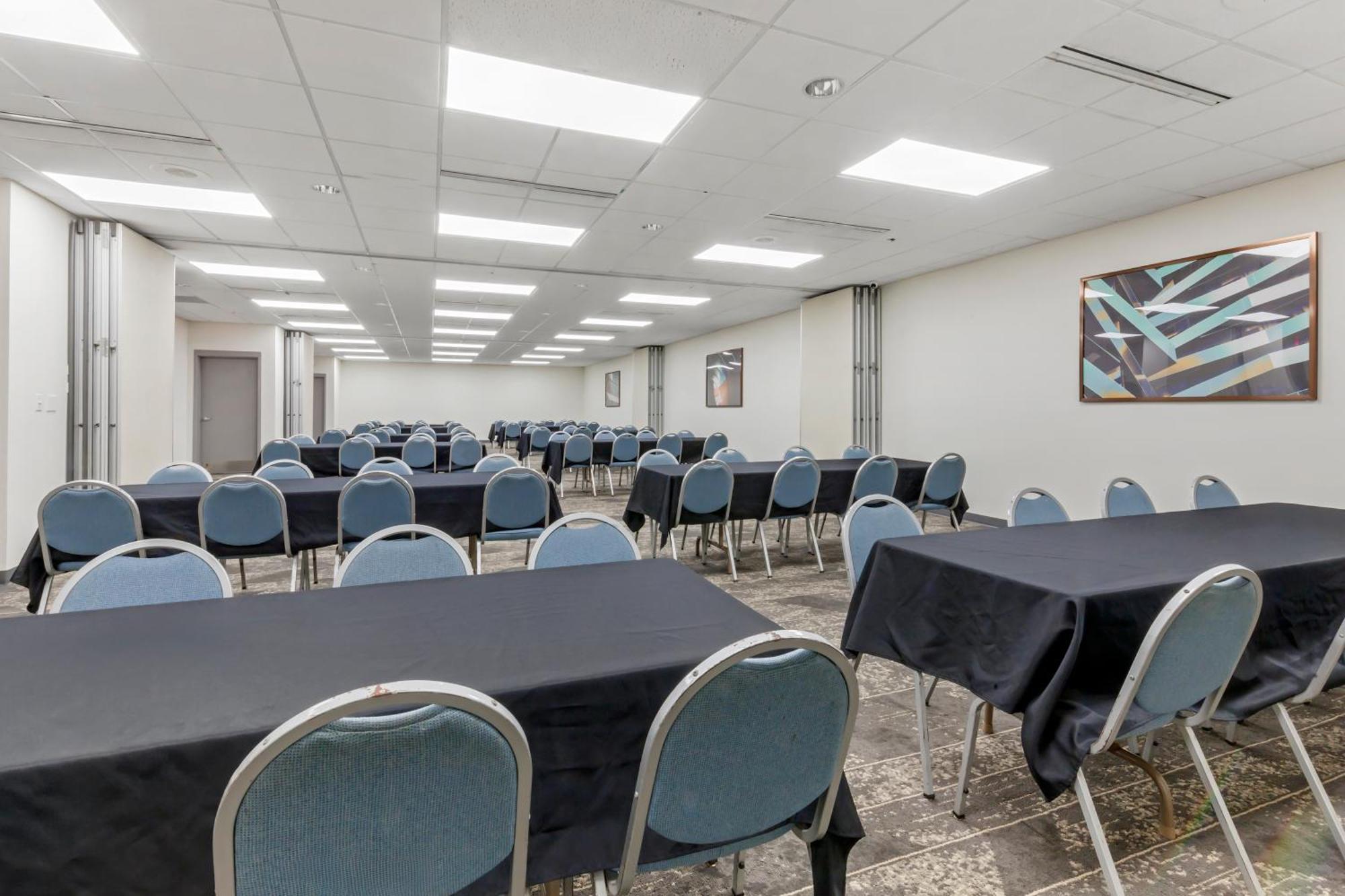 Comfort Inn & Suites Beaver Dam Esterno foto