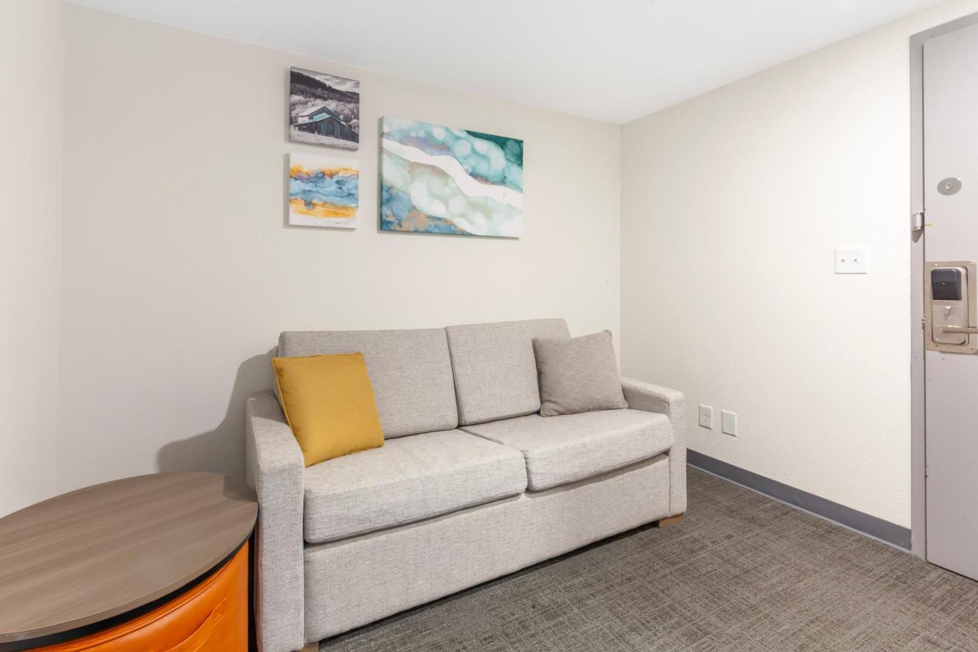 Comfort Inn & Suites Beaver Dam Esterno foto